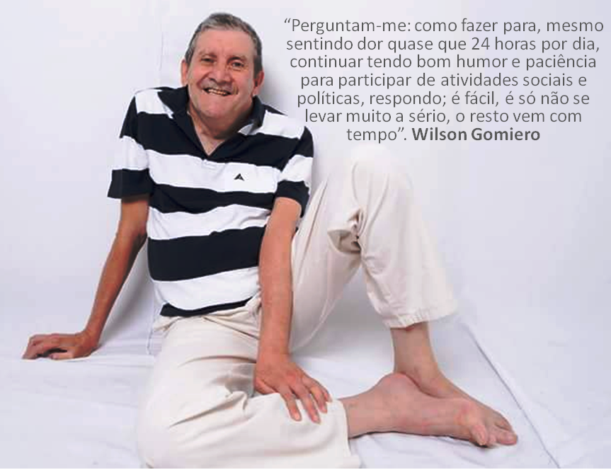 A imagem pode conter: 1 pessoa, sorrindo, texto