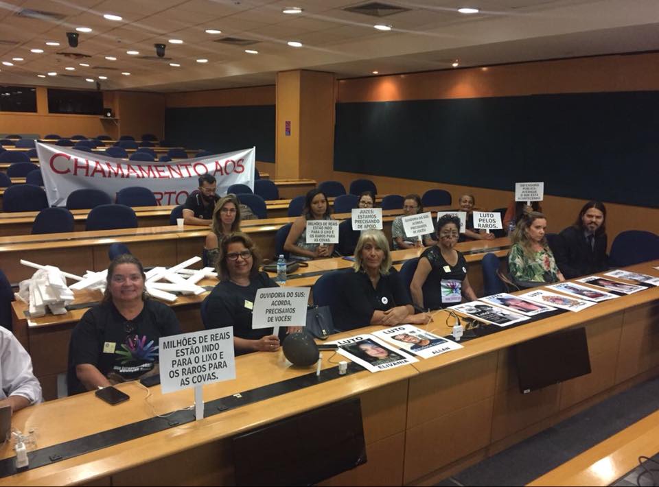 A imagem pode conter: 7 pessoas, incluindo Maria Cecília J. Branco Oliveira, pessoas sorrindo