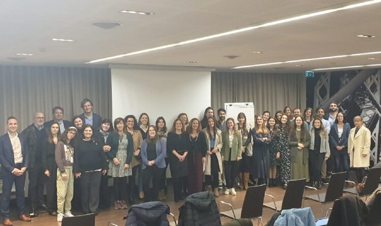 Aelip comparte:AELIP participó en Oporto en la reunion del Grupo de Lipodistrofias organizada por la Sociedad Portuguesa de Endocrinología diabetes y metabolismo