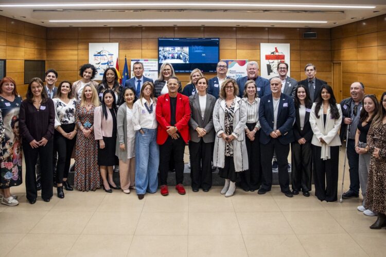 “Si damos toda la dimensión a las enfermedades raras, las enfermedades comunes se van a ver fortalecidas por tener esa robustez” Mónica García, Ministra de Sanidad de España